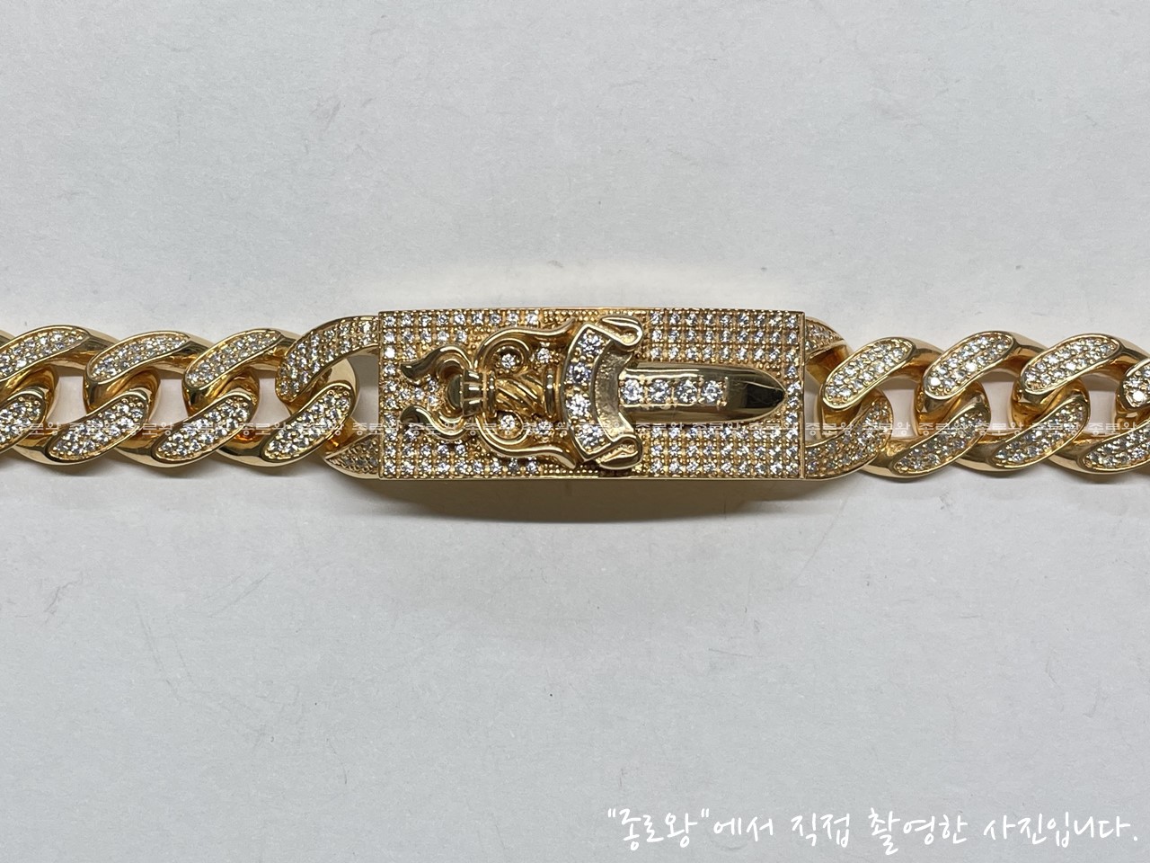 b642f479642509cc321f99457a56b208_1763375833_3448.jpg b642f479642509cc321f99457a56b208_1763375833_3448.jpg